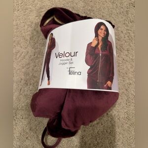“New” Felina Velour Hoodie & Jogger Set sizeM
